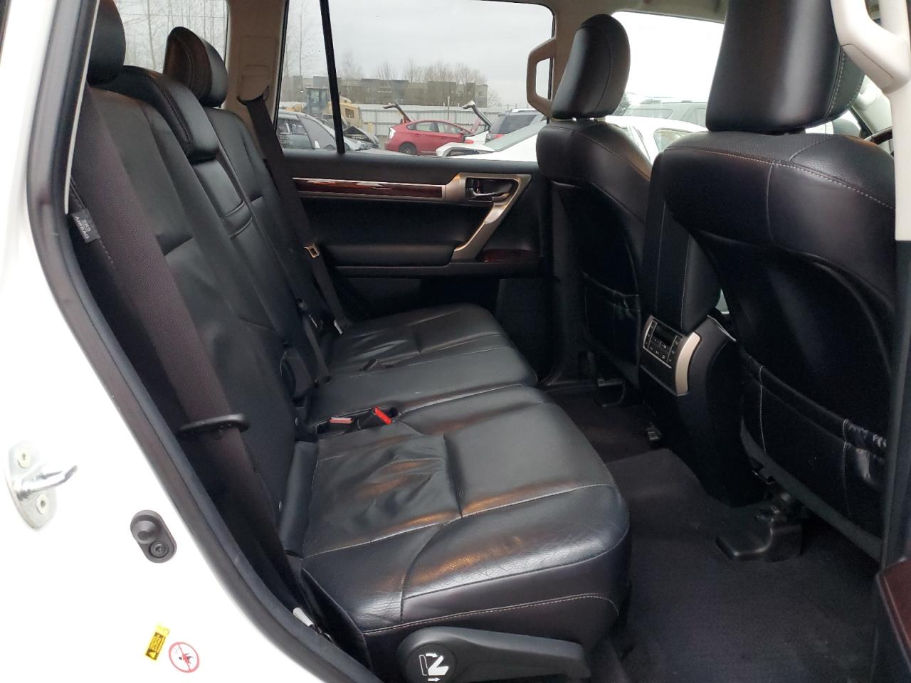 2018 Lexus GX - Image 11