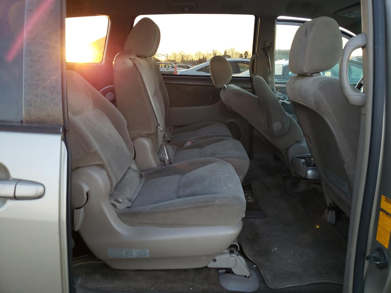 2007 Toyota Sienna - Image 11