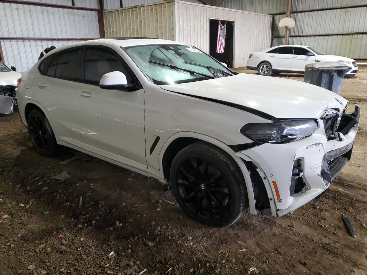 2023 BMW X4 - Image 4