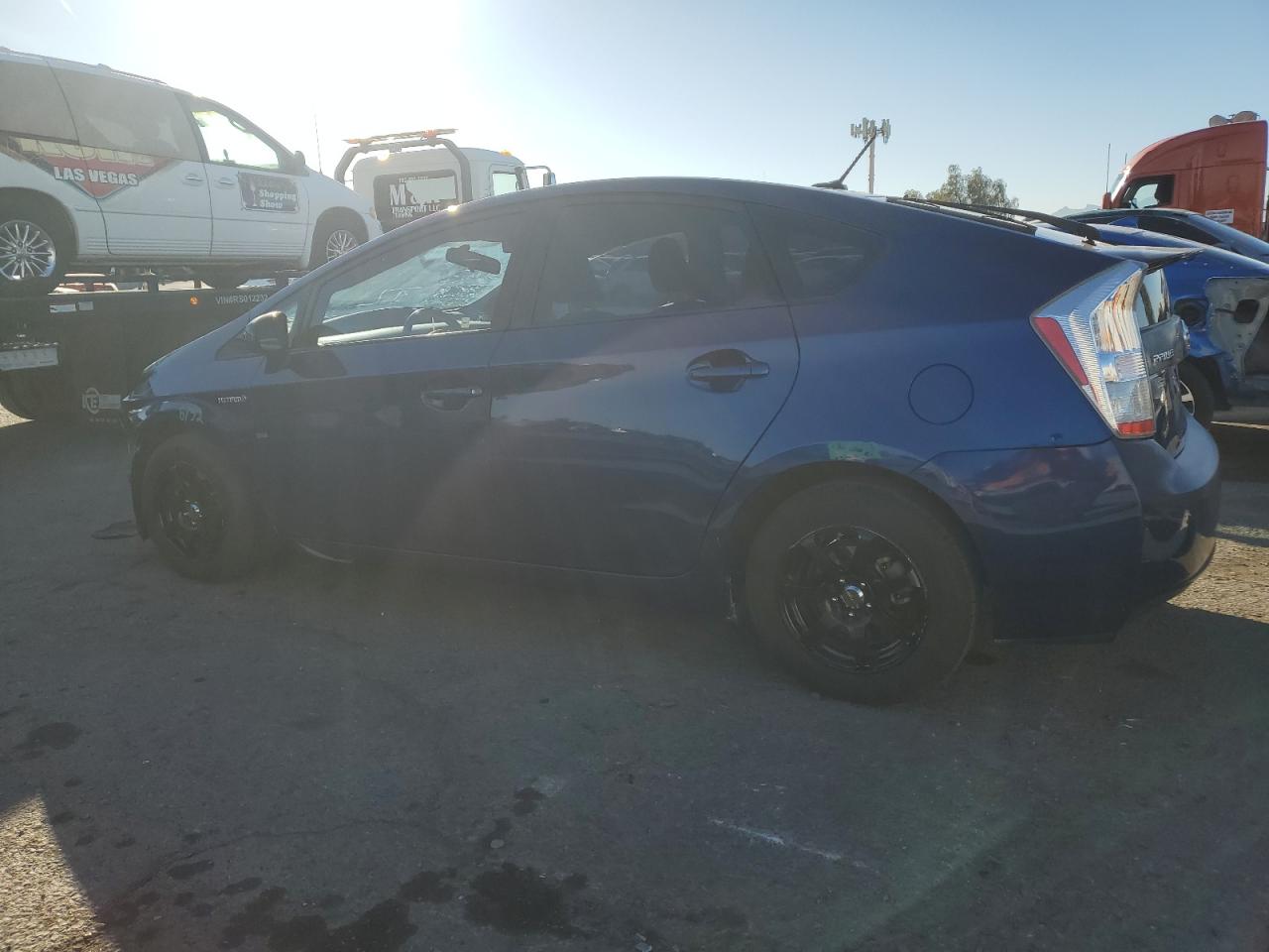 2010 Toyota Prius - Image 2