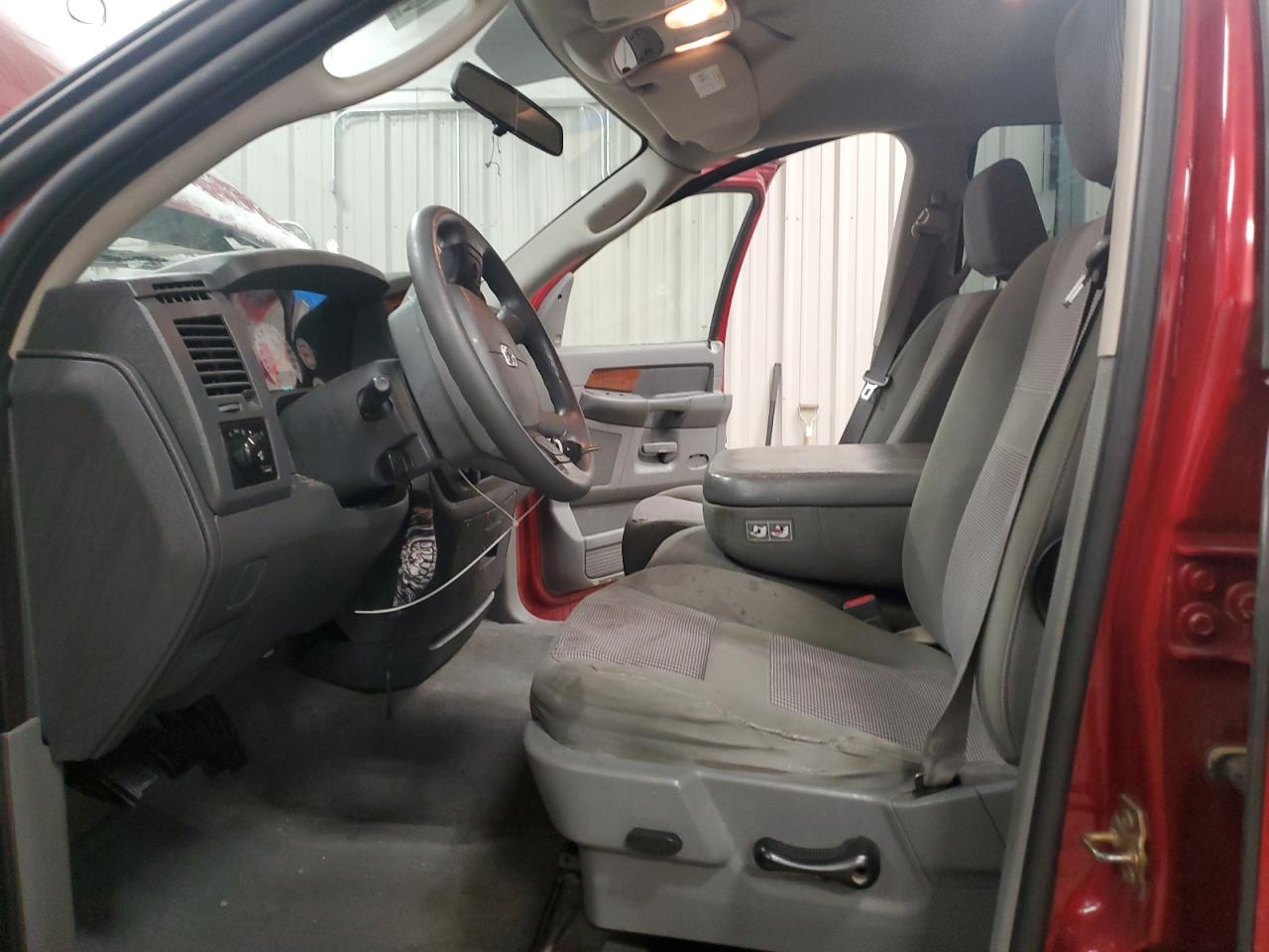 2006 Dodge RAM - Image 7