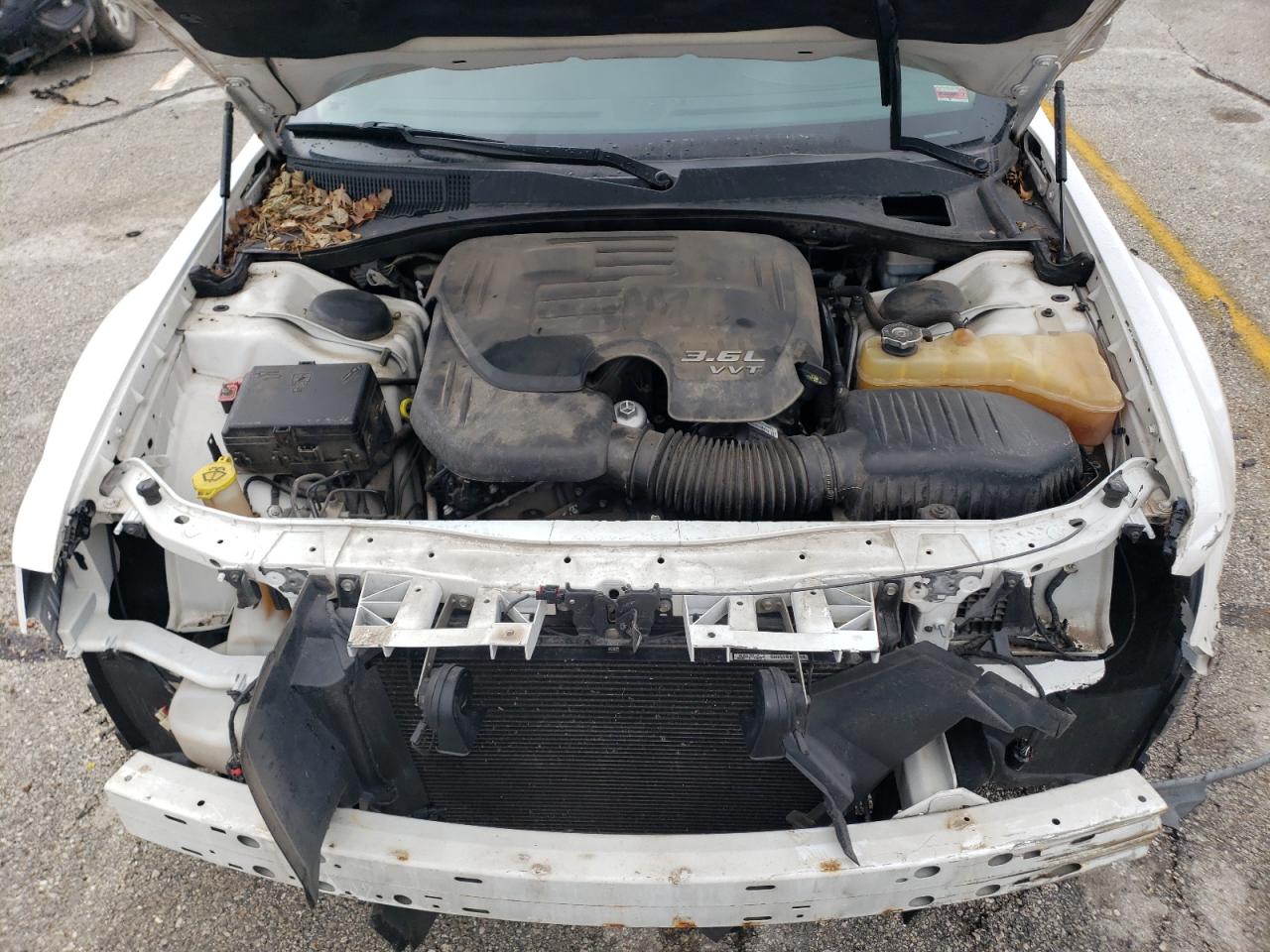 2011 Chrysler 300 - Image 12