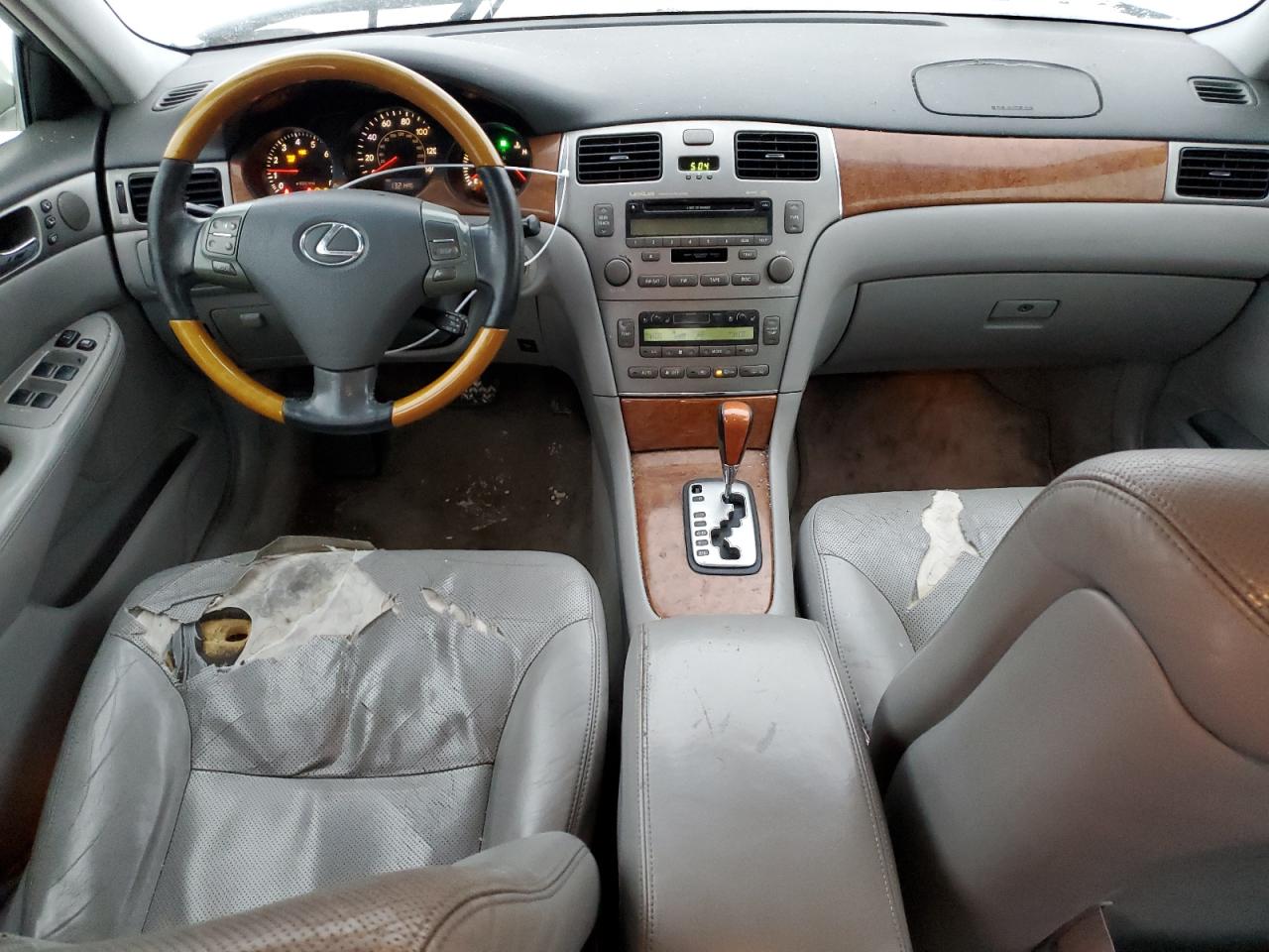 2005 Lexus ES - Image 8