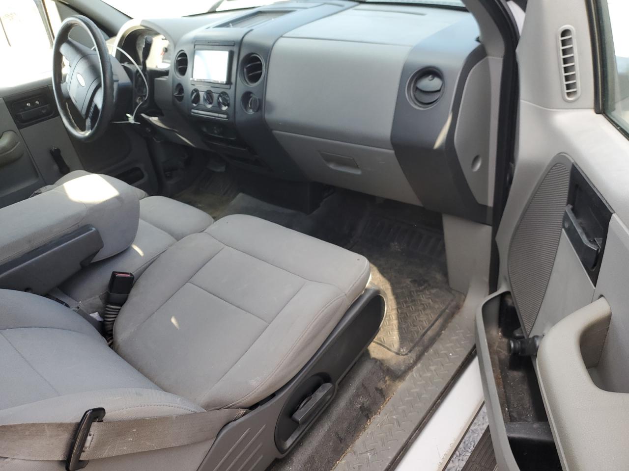 2005 Ford F-150 - Image 8
