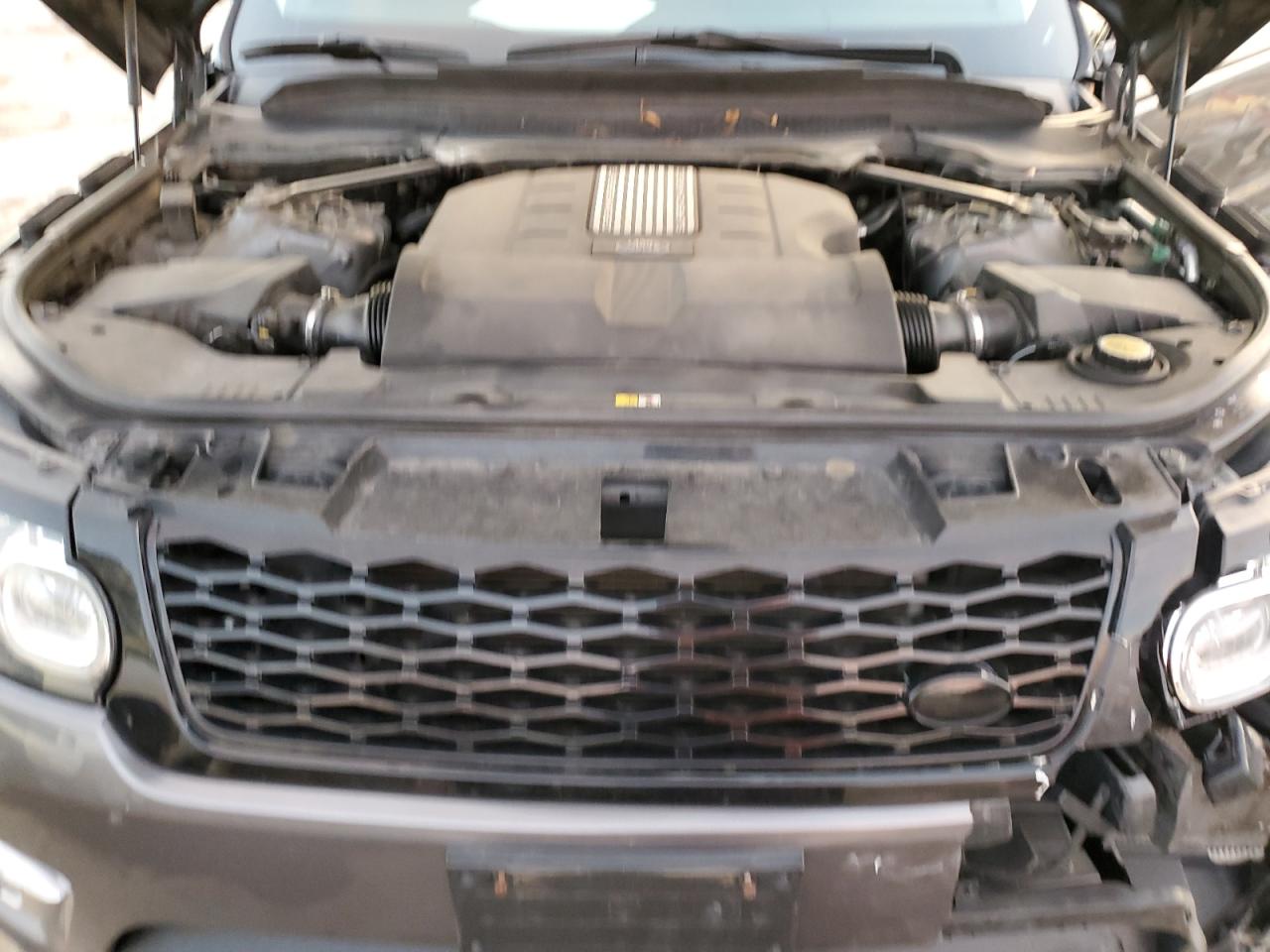 2015 Land Rover Range Rover - Image 12