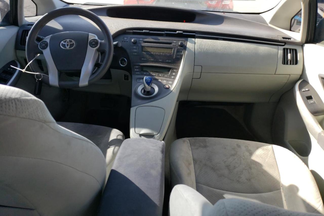 2010 Toyota Prius - Image 8