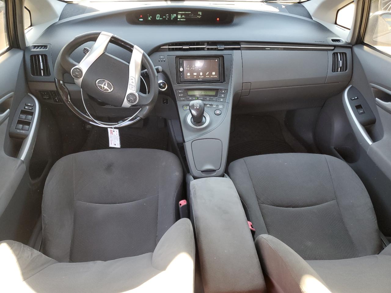 2010 Toyota Prius - Image 8
