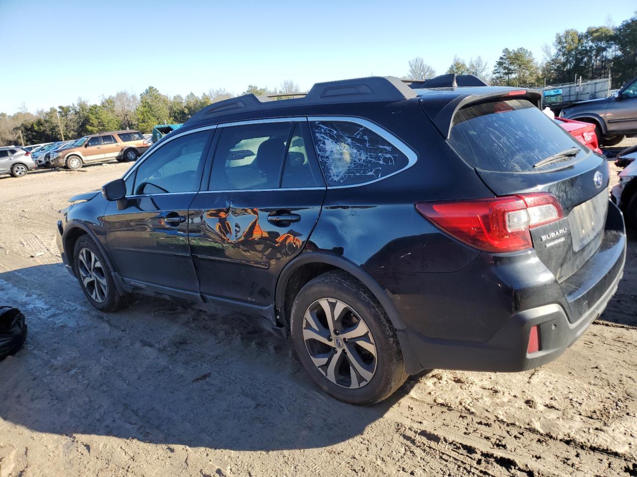 2018 Subaru Outback - Image 2