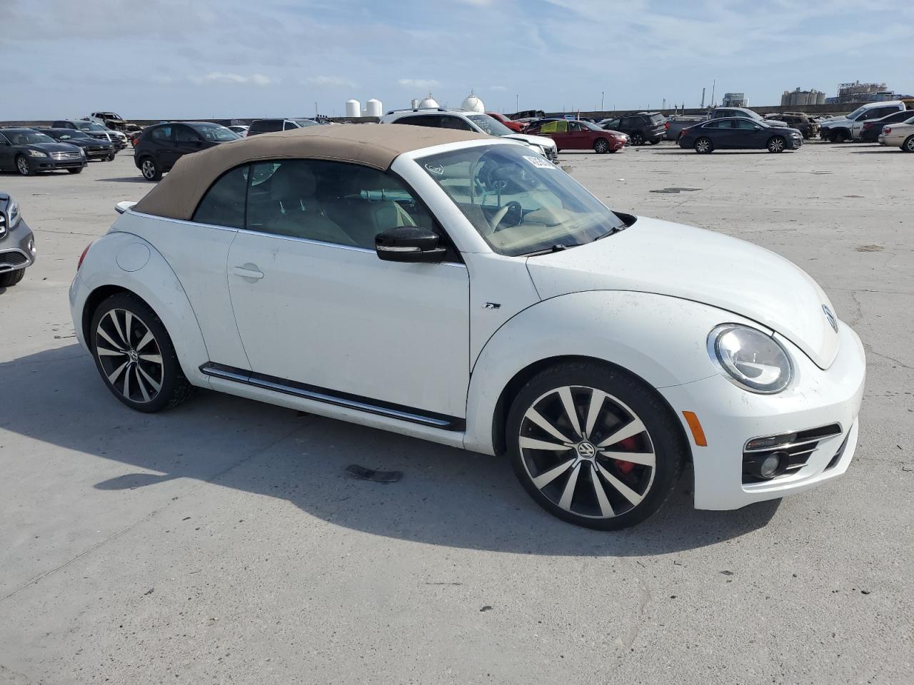 2014 Volkswagen Beetle - Image 4