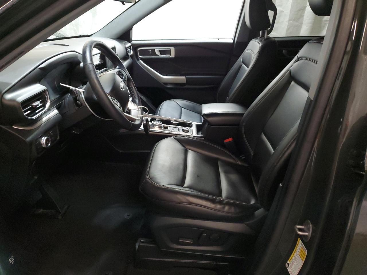 2022 Ford Explorer - Image 7