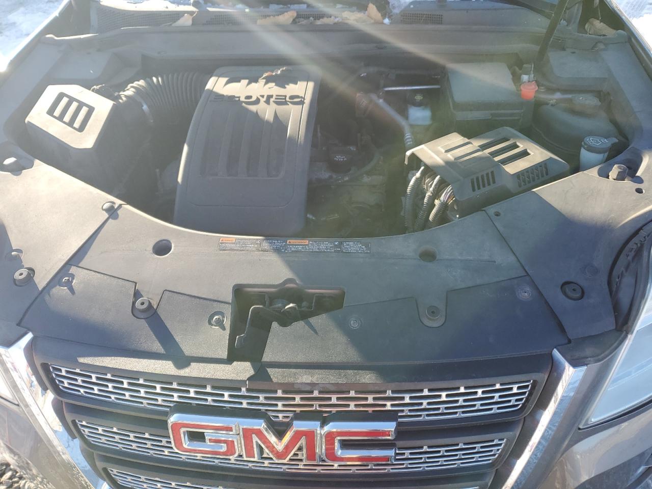 2011 GMC Terrain - Image 12