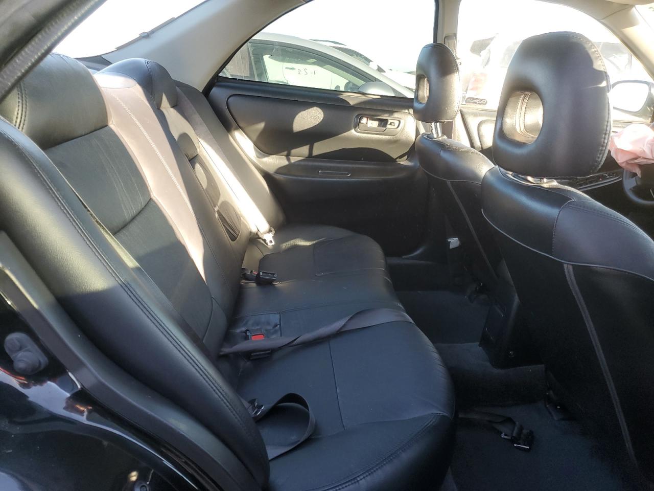 1995 Acura Integra - Image 10