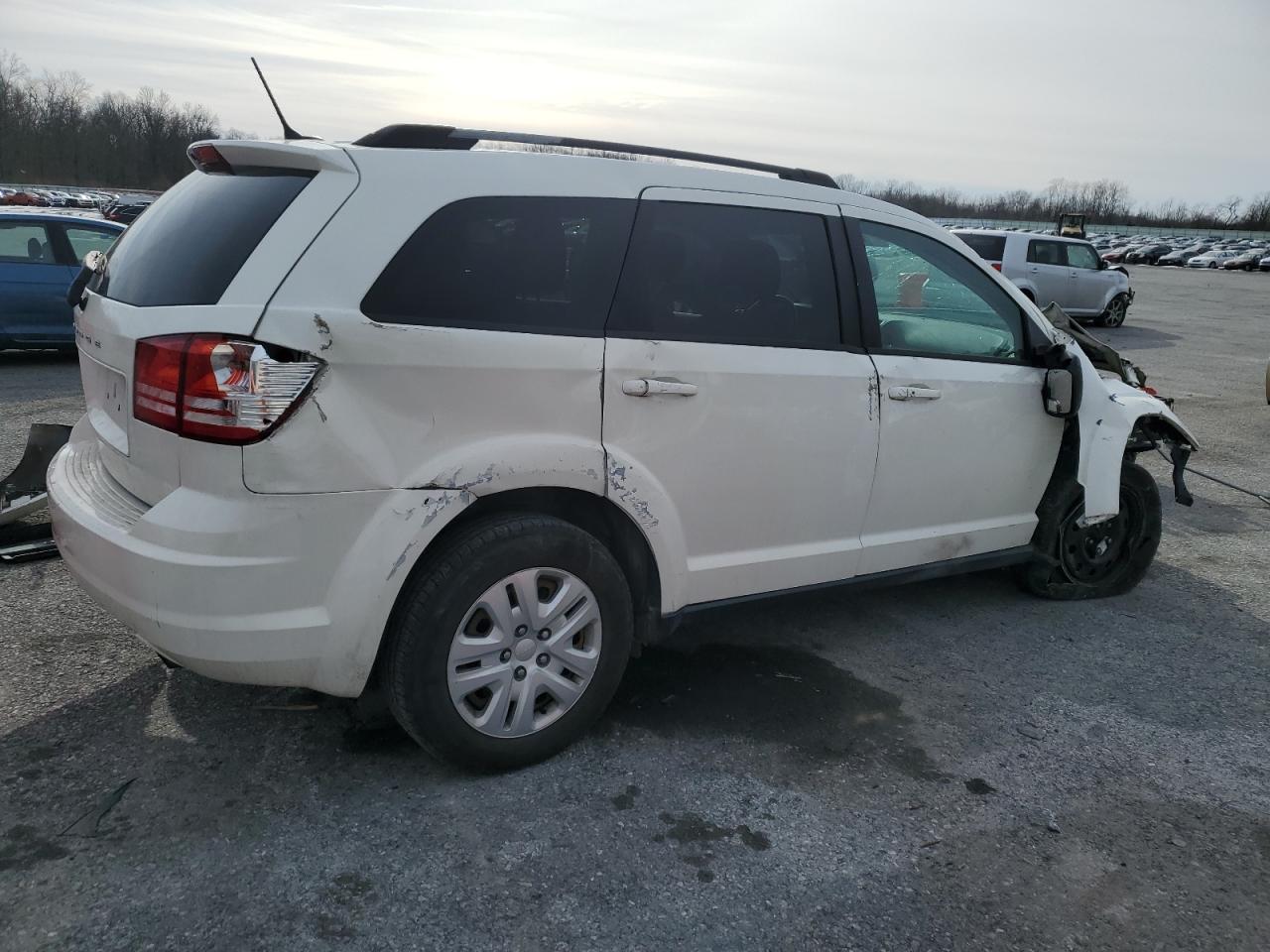 2017 Dodge Journey - Image 3