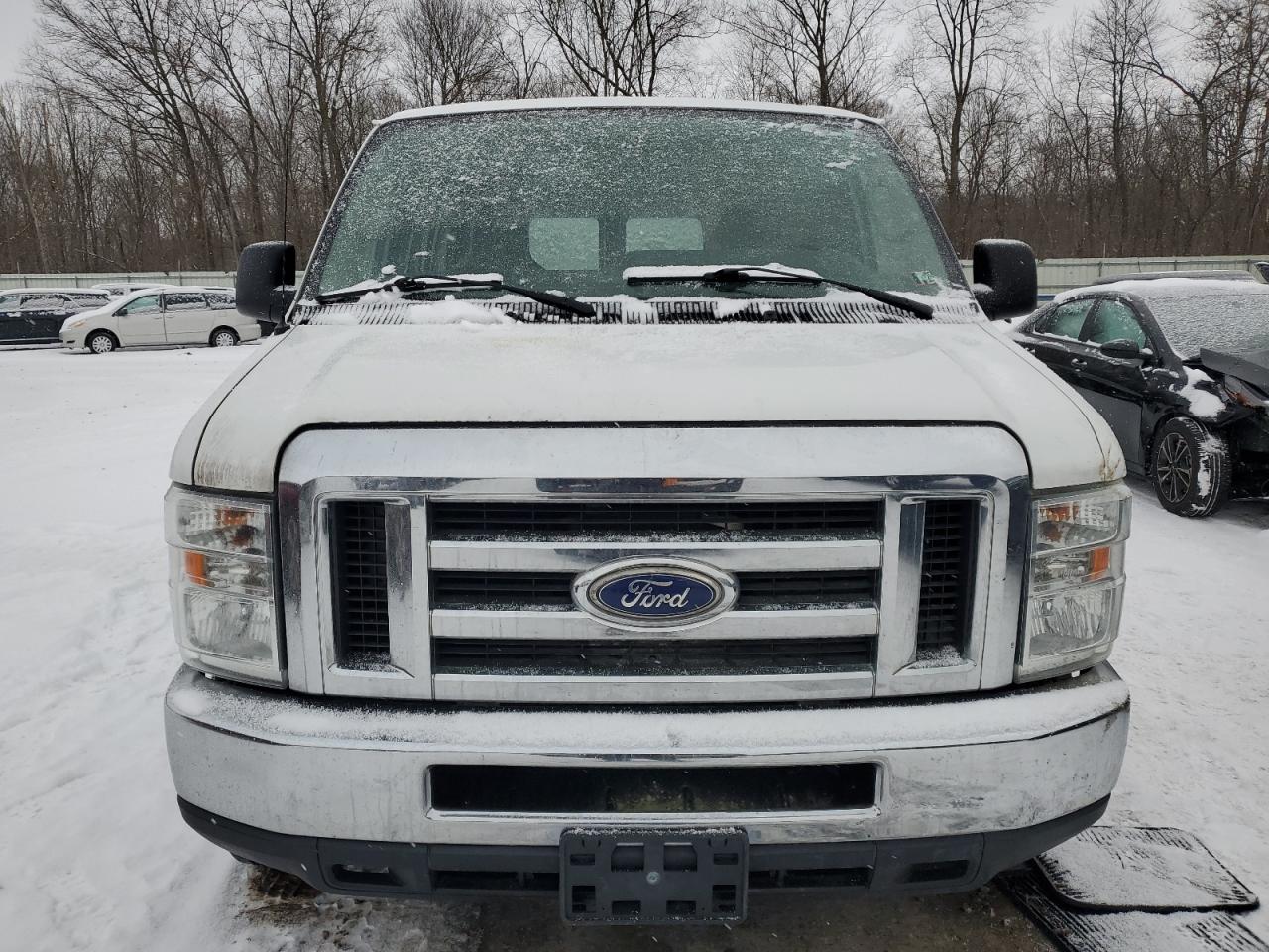 2014 Ford Econoline - Image 5