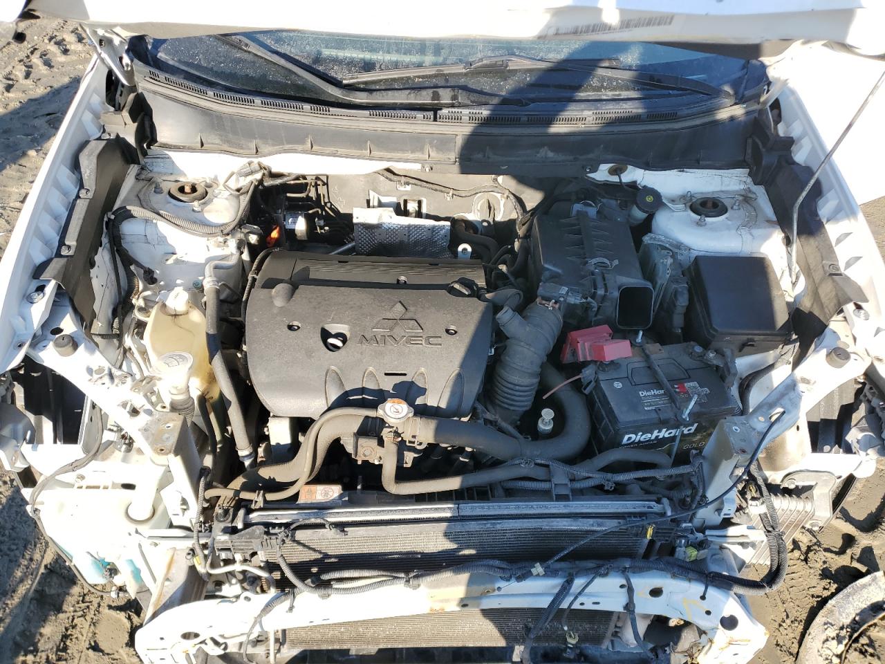 2013 Mitsubishi Outlander - Image 12