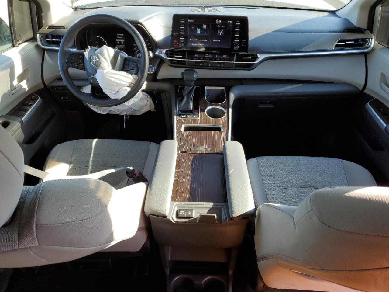 2022 Toyota Sienna - Image 8