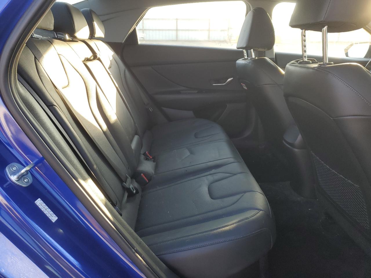 2023 Hyundai Elantra - Image 10