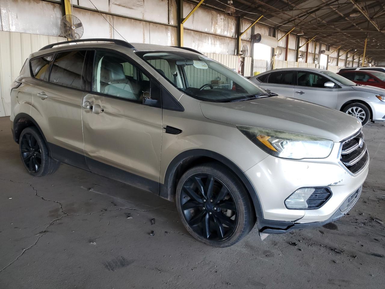 VIN 1FMCU0GD9HUD40046 2017 FORD ESCAPE no.4