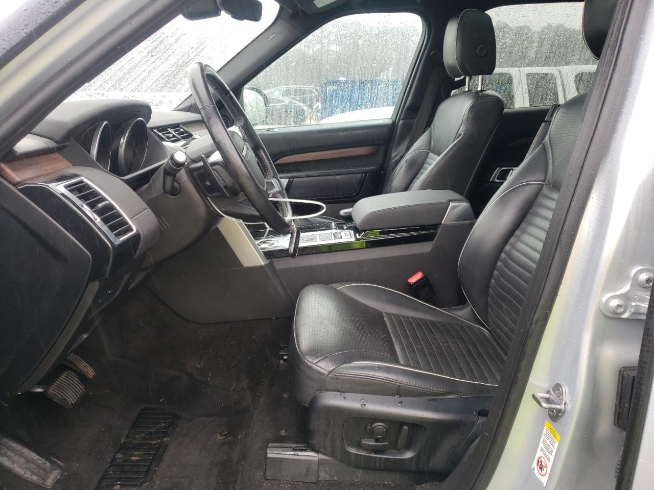 2017 Land Rover Discovery - Image 7