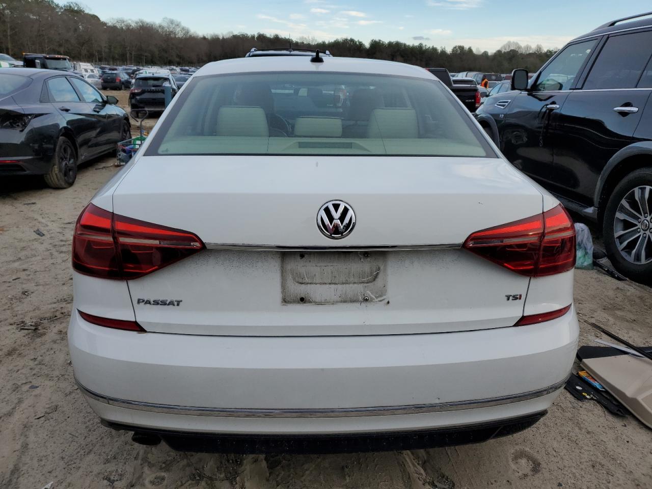 2017 Volkswagen Passat R-Line VIN: 1VWDT7A38HC000216 Lot: 84817094