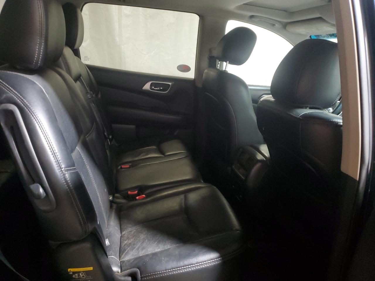 2015 Nissan Pathfinder - Image 11