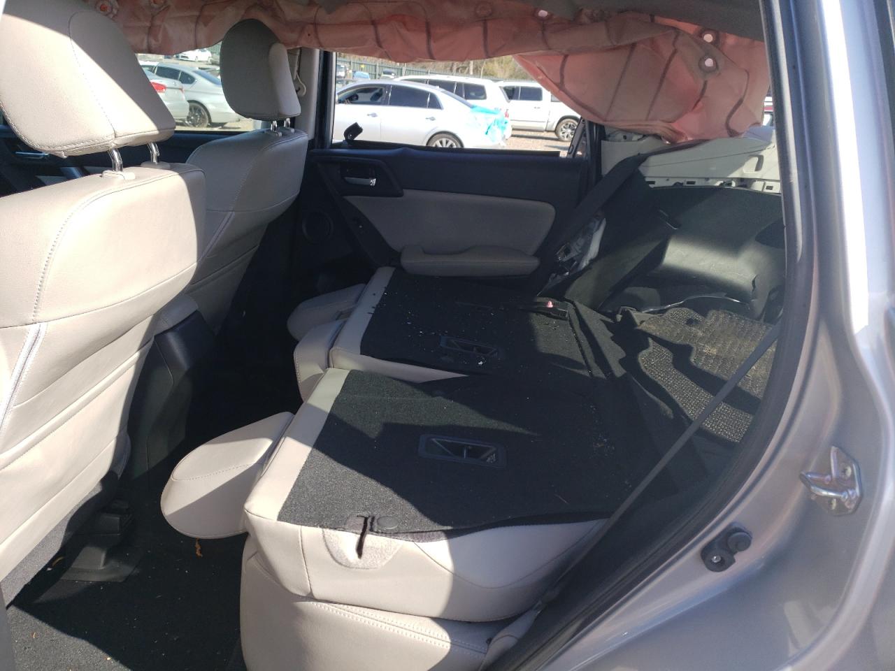 2015 Subaru Forester - Image 12