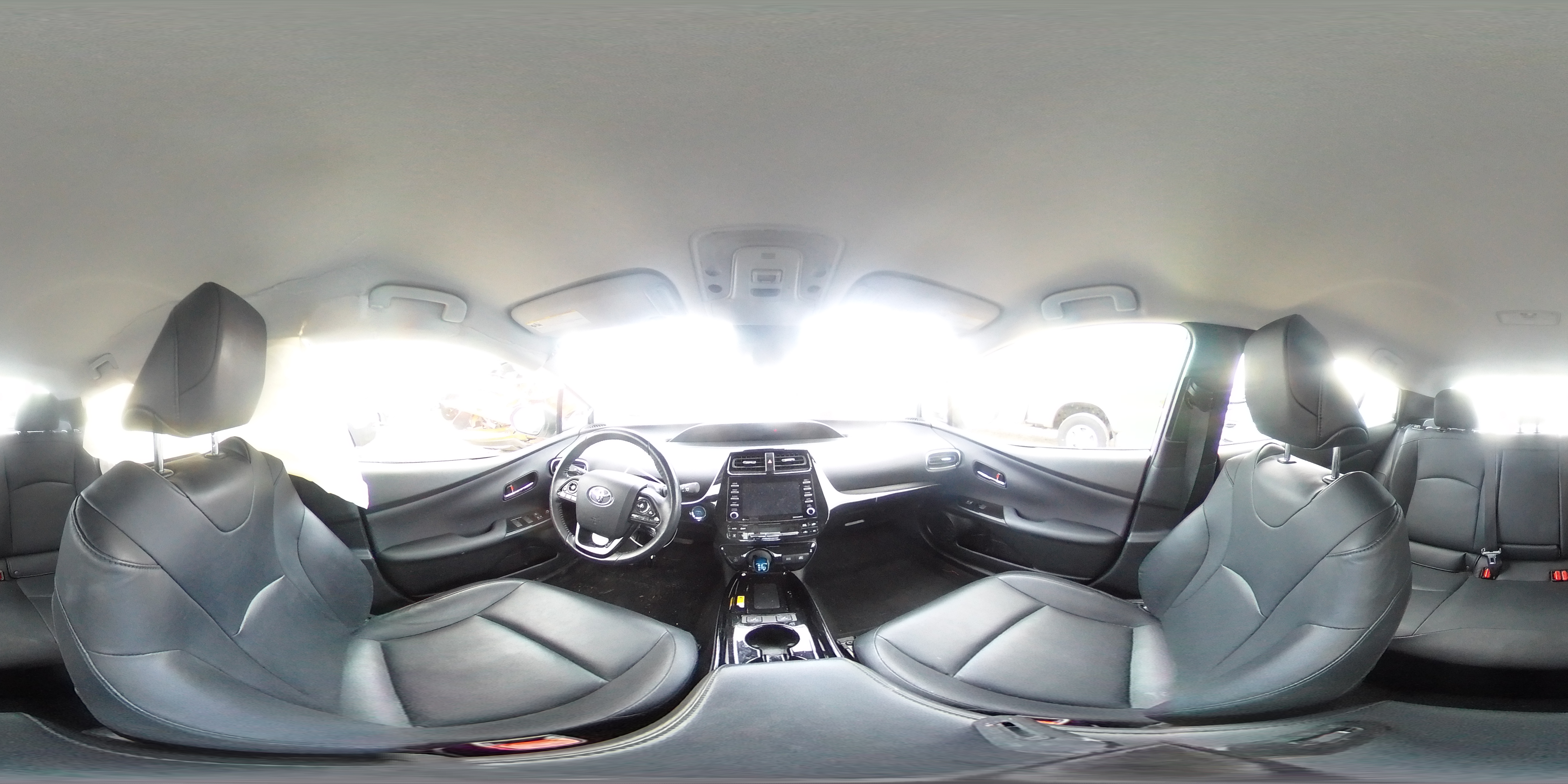 2022 Toyota Prius - Image 13