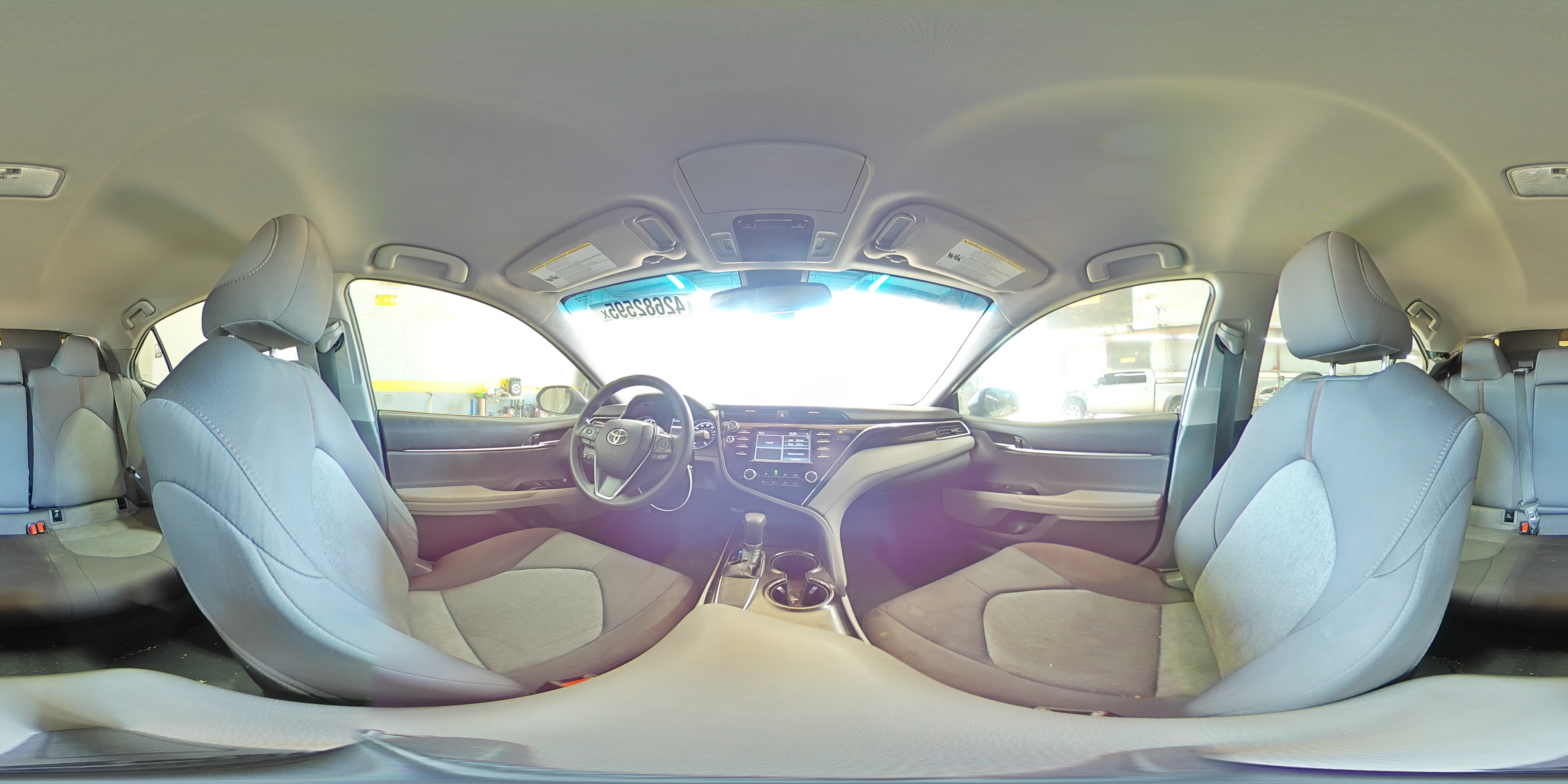 2018 Toyota Camry - Image 12