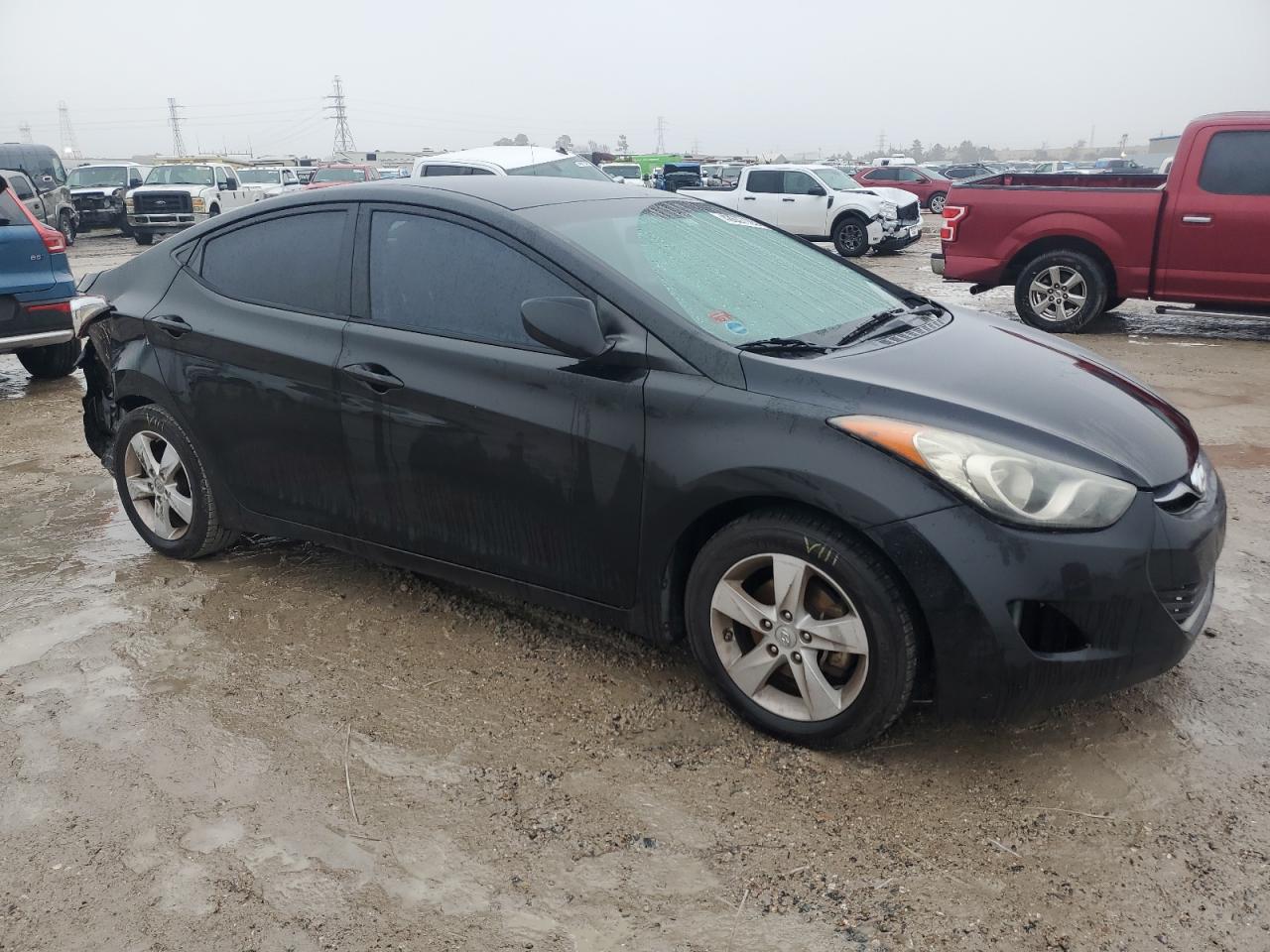 2013 Hyundai Elantra - Image 4