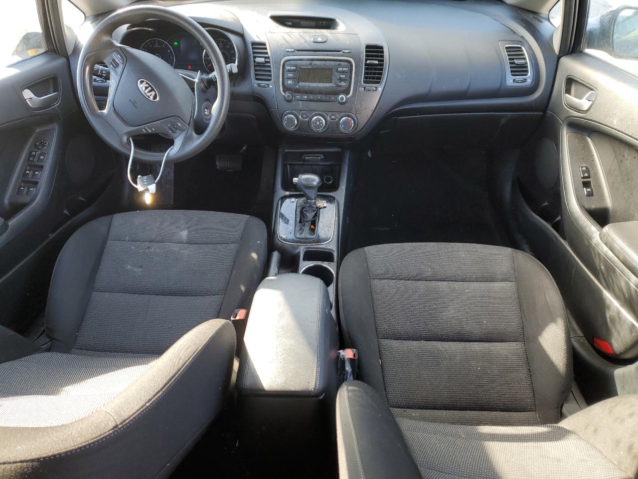 2017 Kia Forte - Image 8