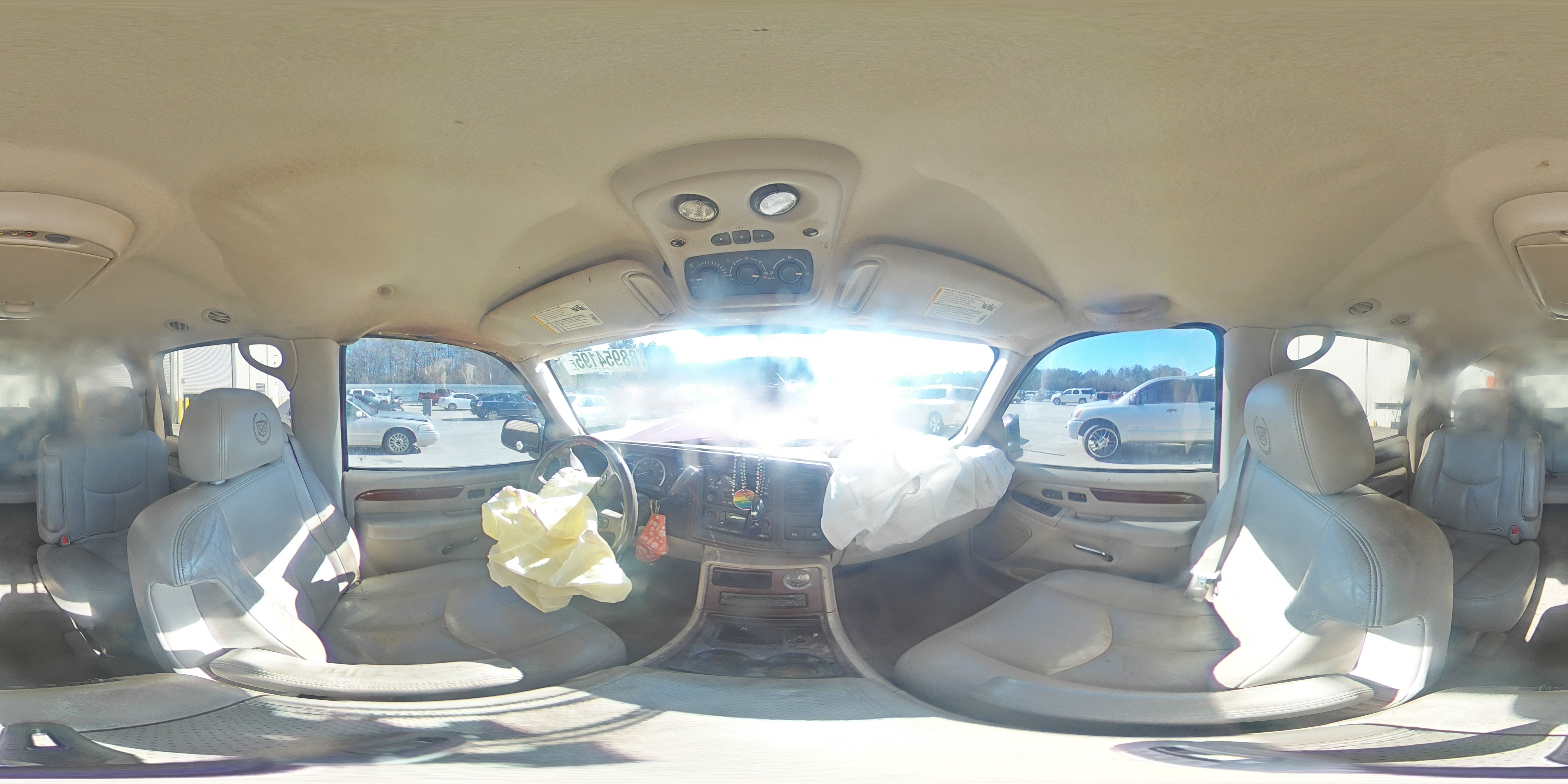 2004 Cadillac Escalade - Image 12