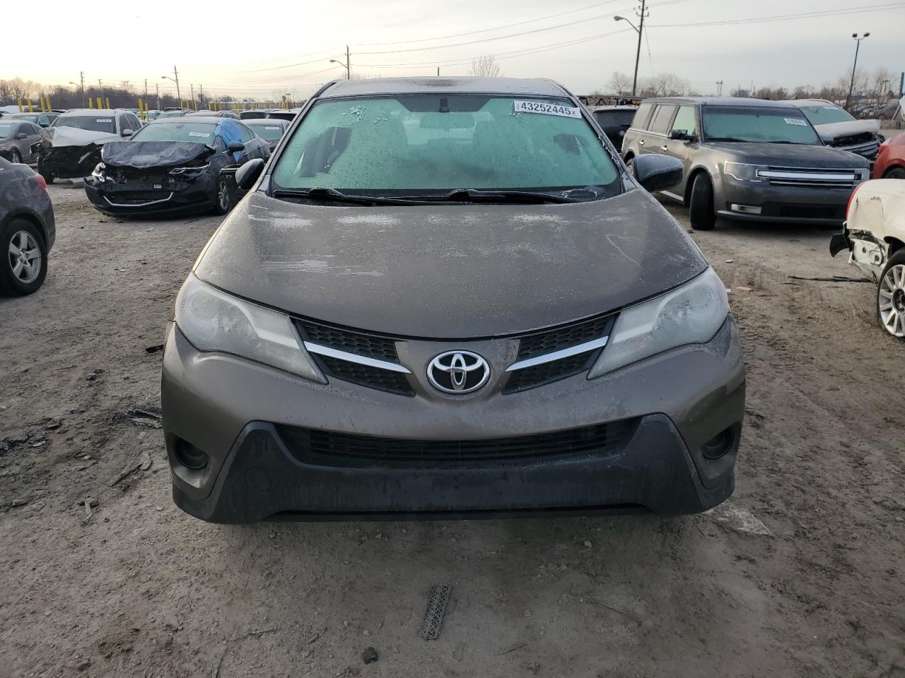 2015 Toyota RAV 4 - Image 5