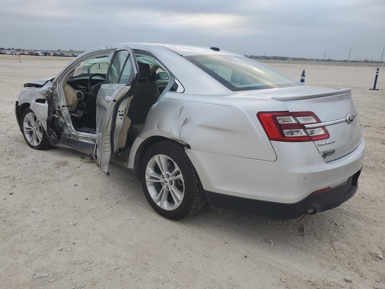 2013 Ford Taurus - Image 2