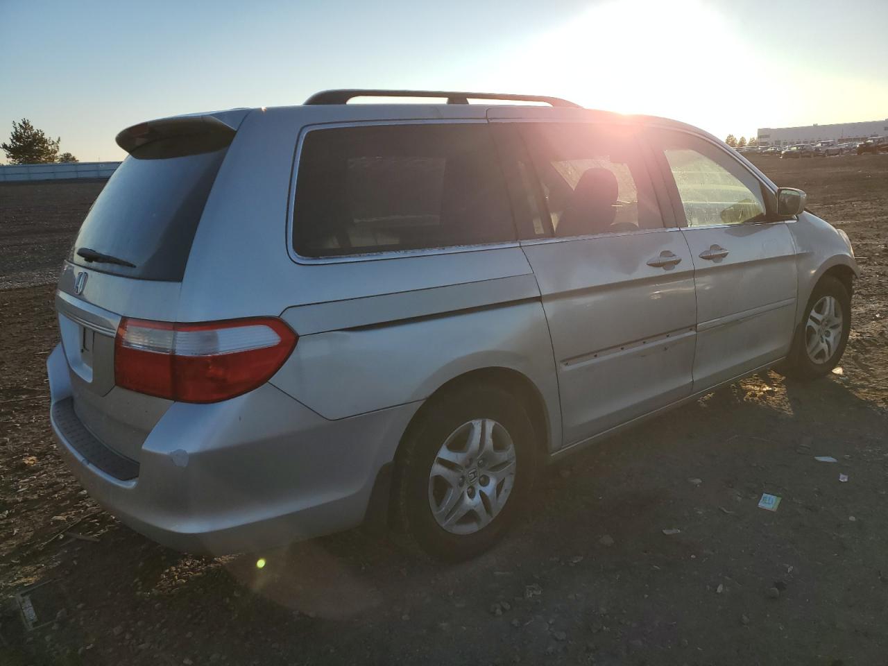 2005 Honda Odyssey - Image 3