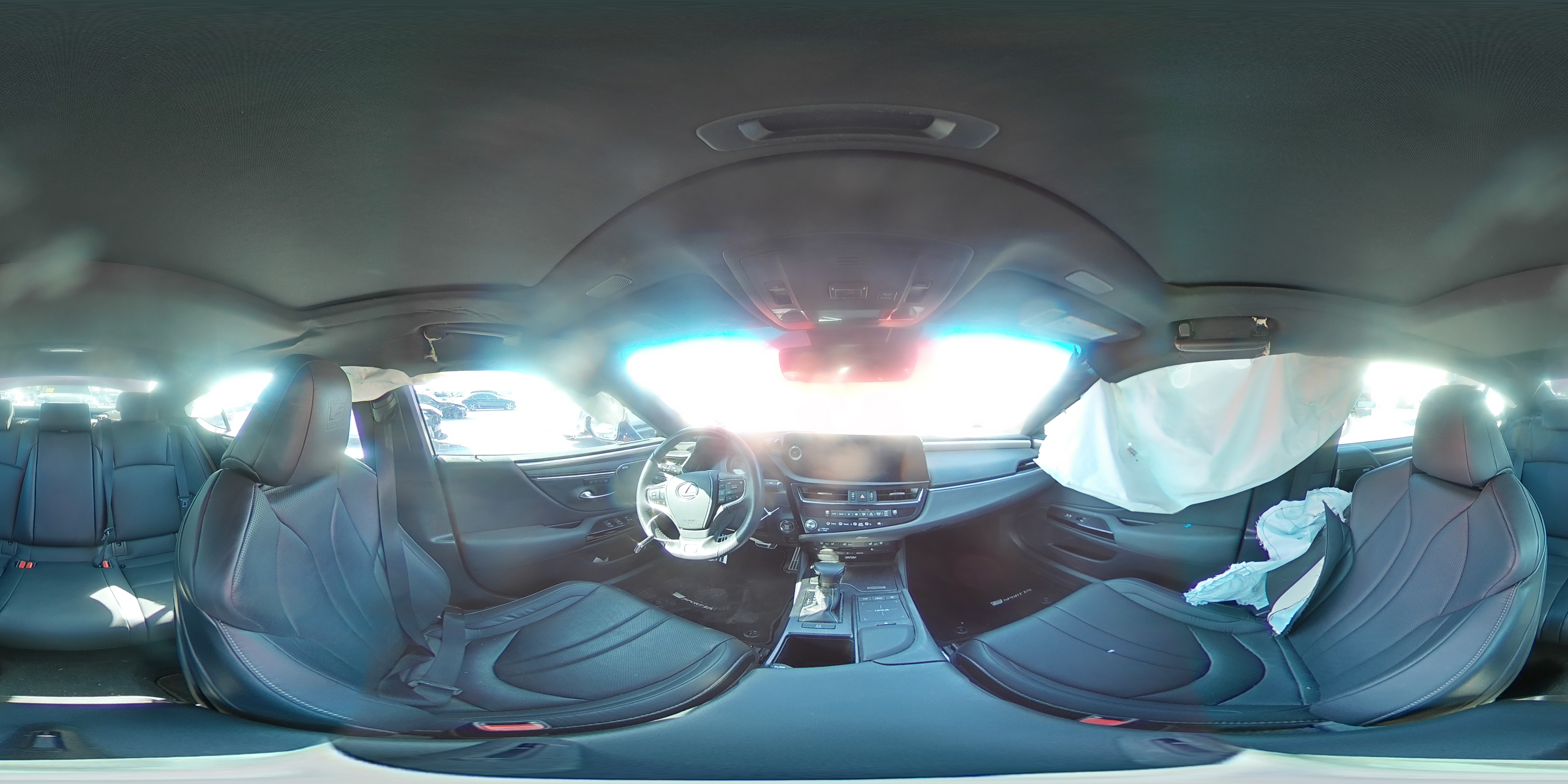 2022 Lexus ES - Image 13
