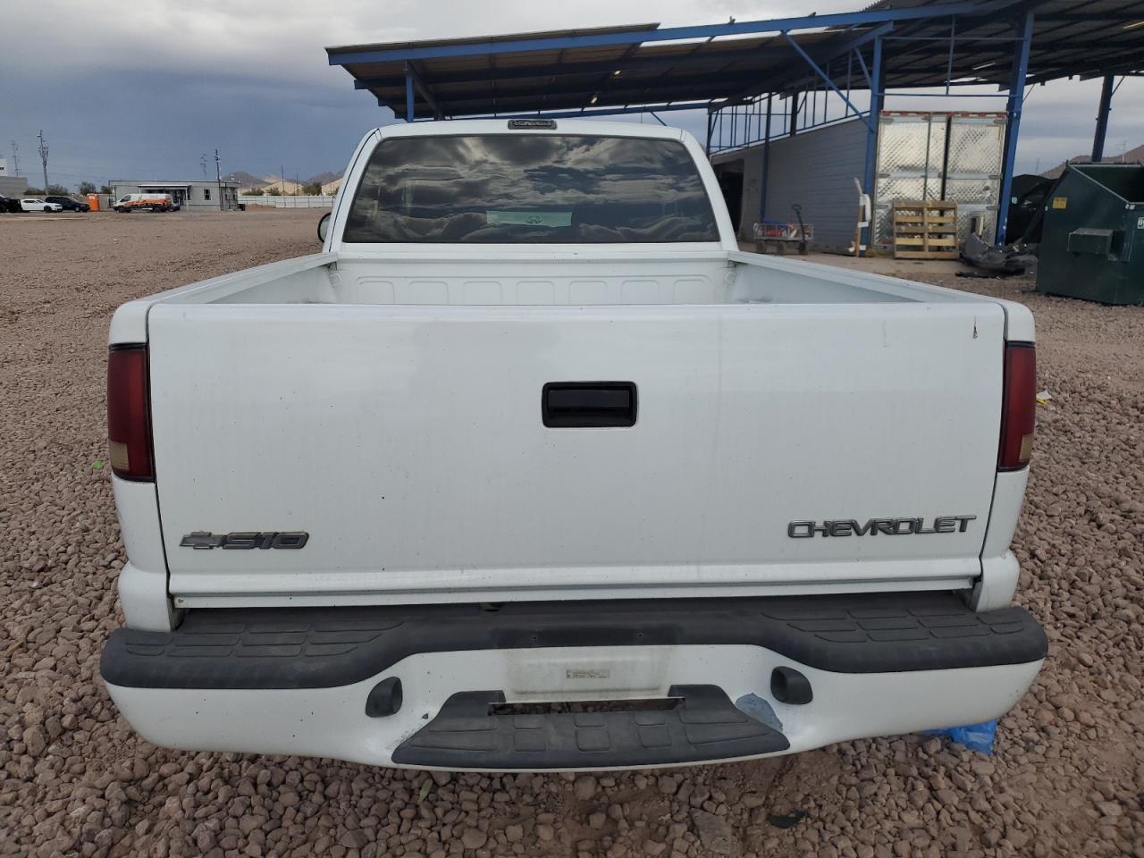 2001 Chevrolet S-10 Pickup - Image 6