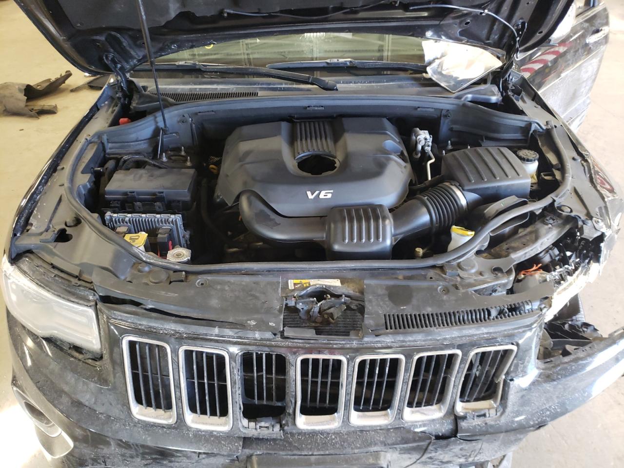 2015 Jeep Grand Cherokee - Image 12