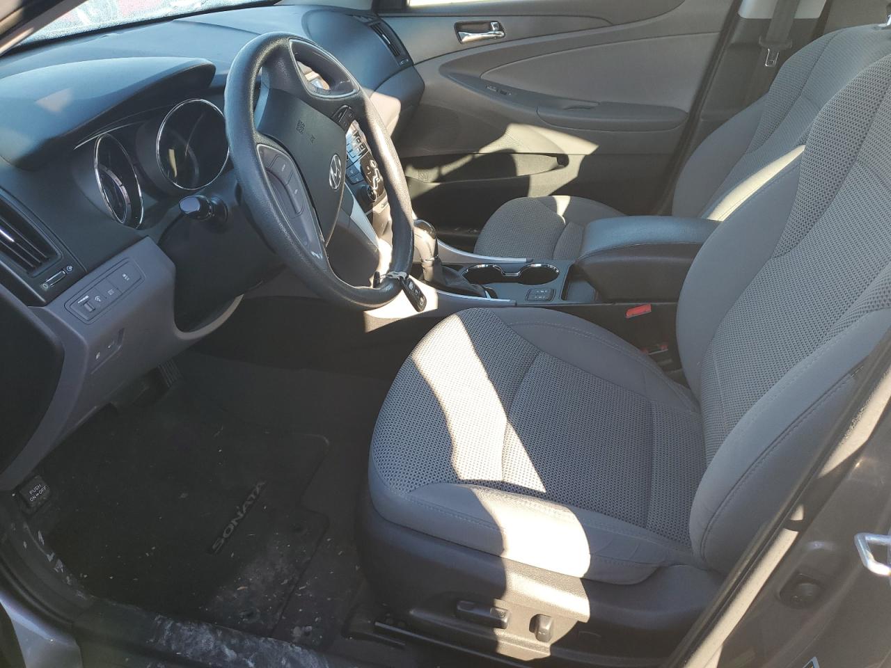 2013 Hyundai Sonata - Image 7