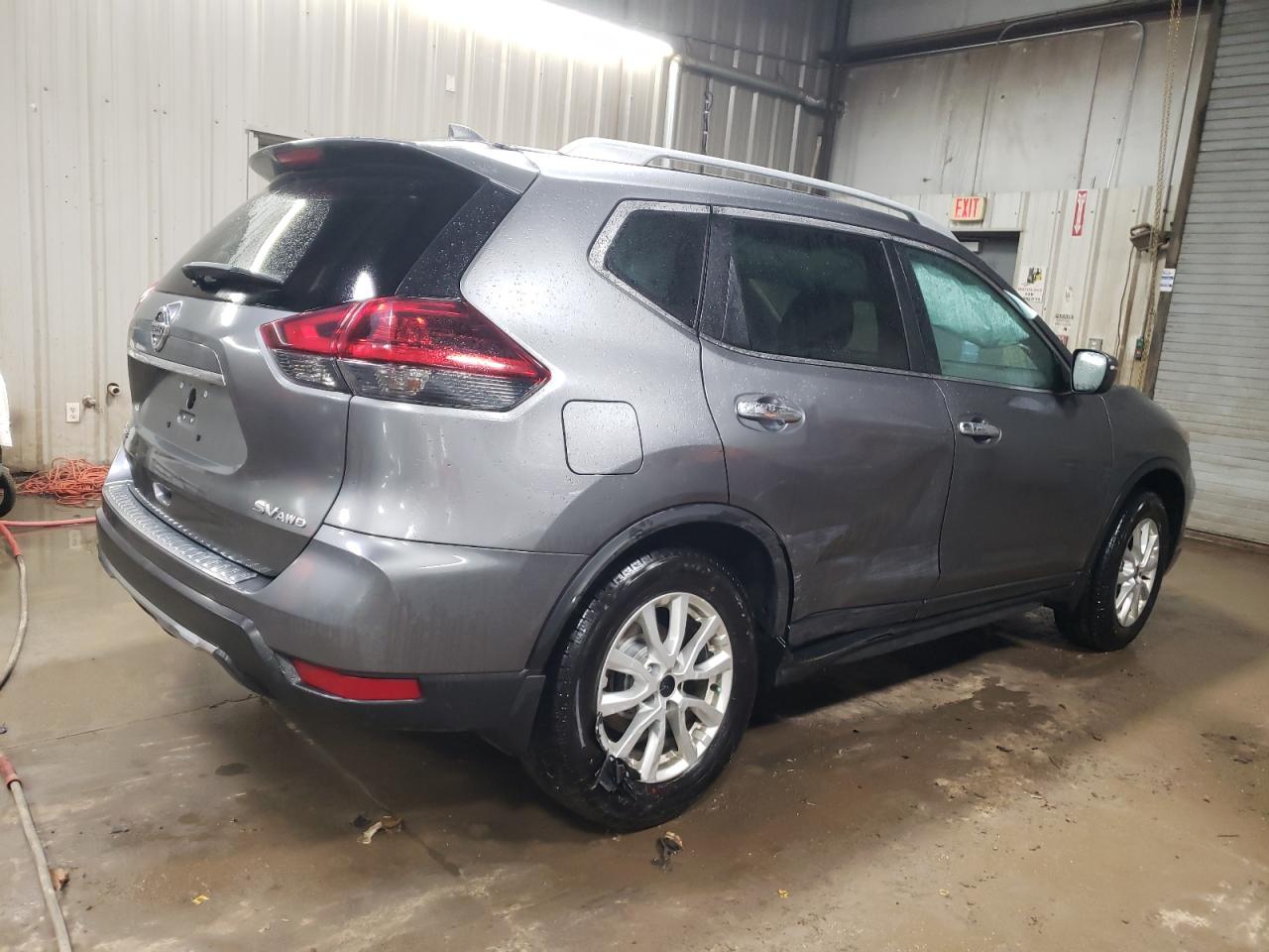 2018 Nissan Rogue - Image 3