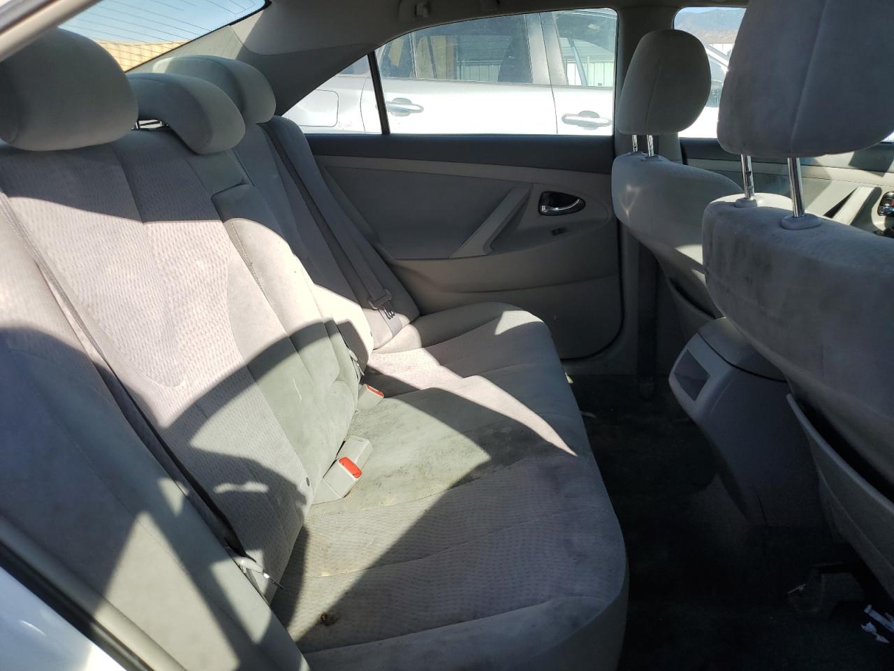 2010 Toyota Camry - Image 10