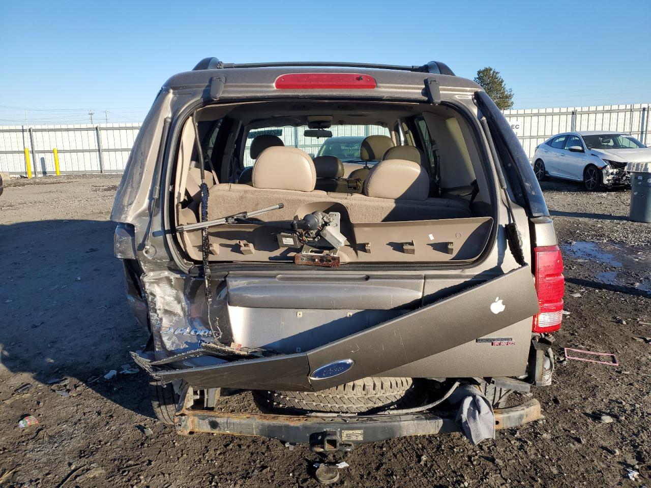 2005 Ford Explorer - Image 6
