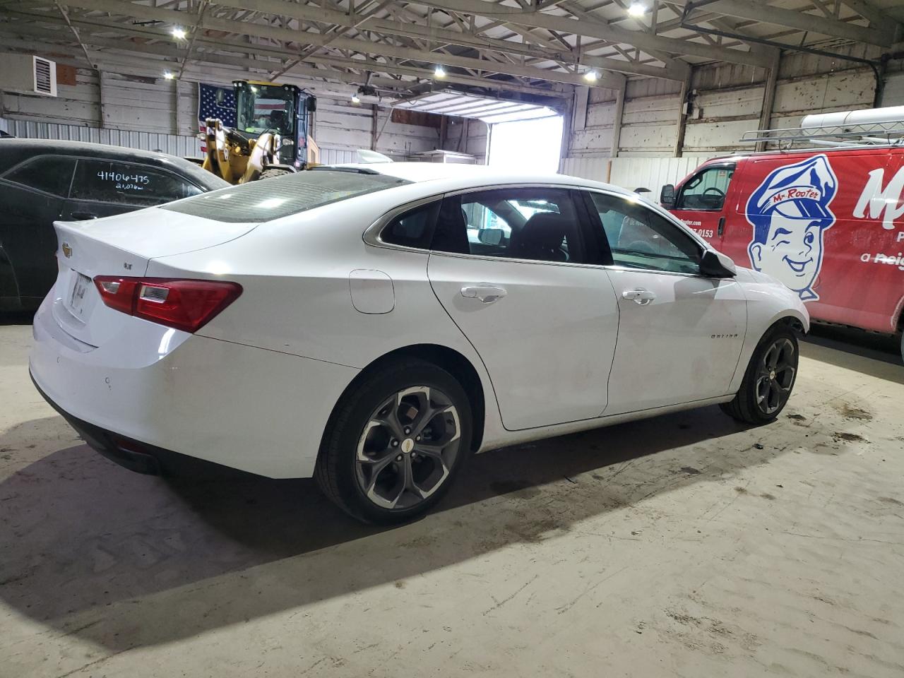 2023 Chevrolet Malibu - Image 3