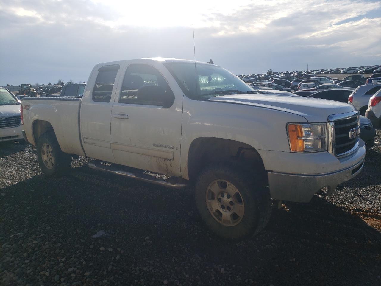 2009 GMC Sierra - Image 4