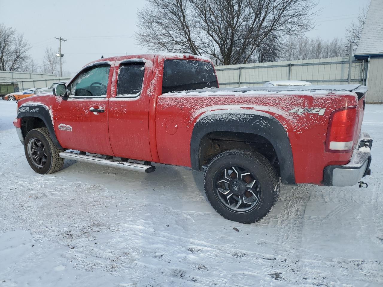2011 GMC Sierra - Image 2