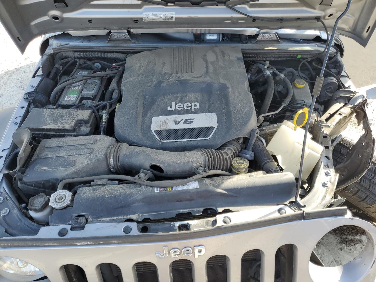 2016 Jeep Wrangler - Image 14