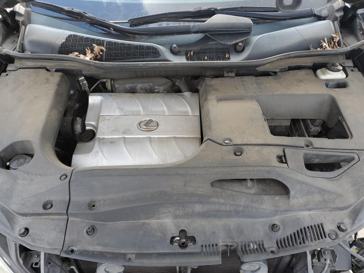 2010 Lexus RX - Image 12