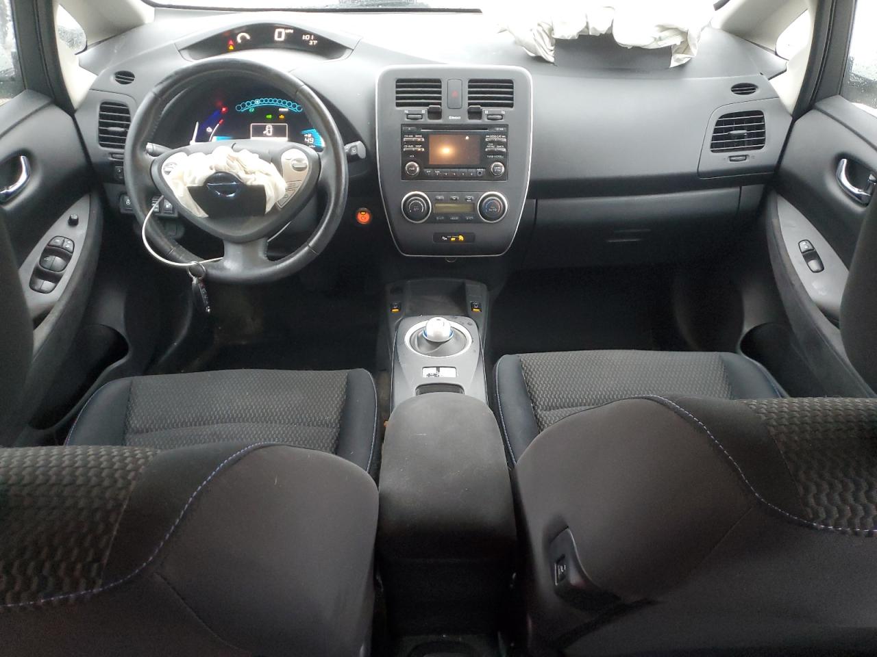 2015 Nissan Leaf - Image 8