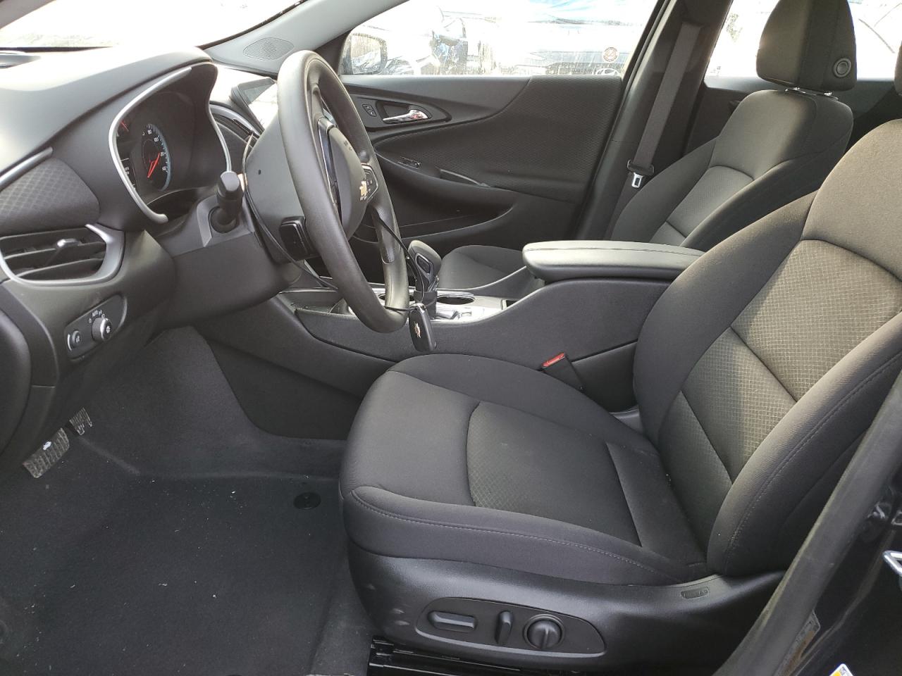 2023 Chevrolet Malibu - Image 7