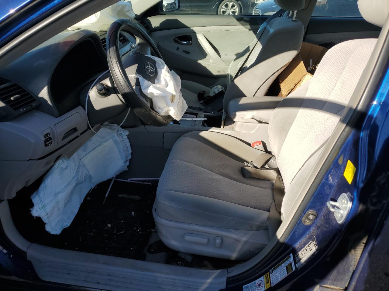 2011 Toyota Camry - Image 7
