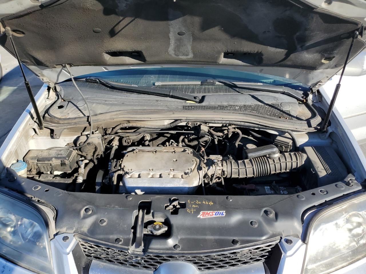 2004 Acura MDX - Image 12